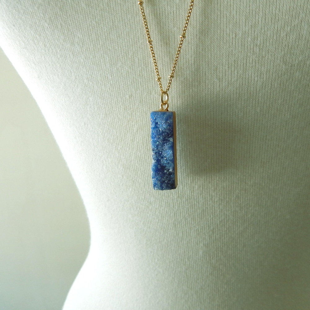 UNIVERSAL THREADS Blue Quartz Long Necklace